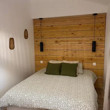 Cosy 1km From בית נופש *